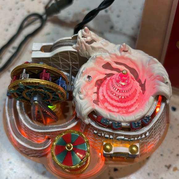 Hallmark Keepsake Ornament Polar Coaster 2003 - Picture 11 of 11